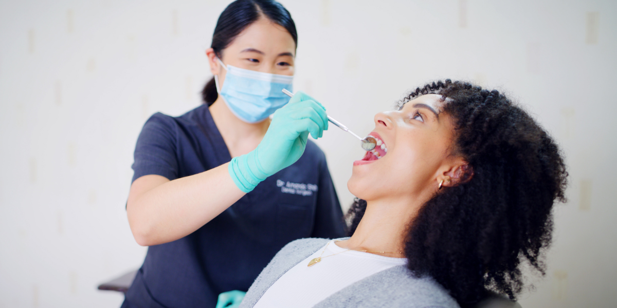 Risks of Placing a Dental Implant Before Invisalign