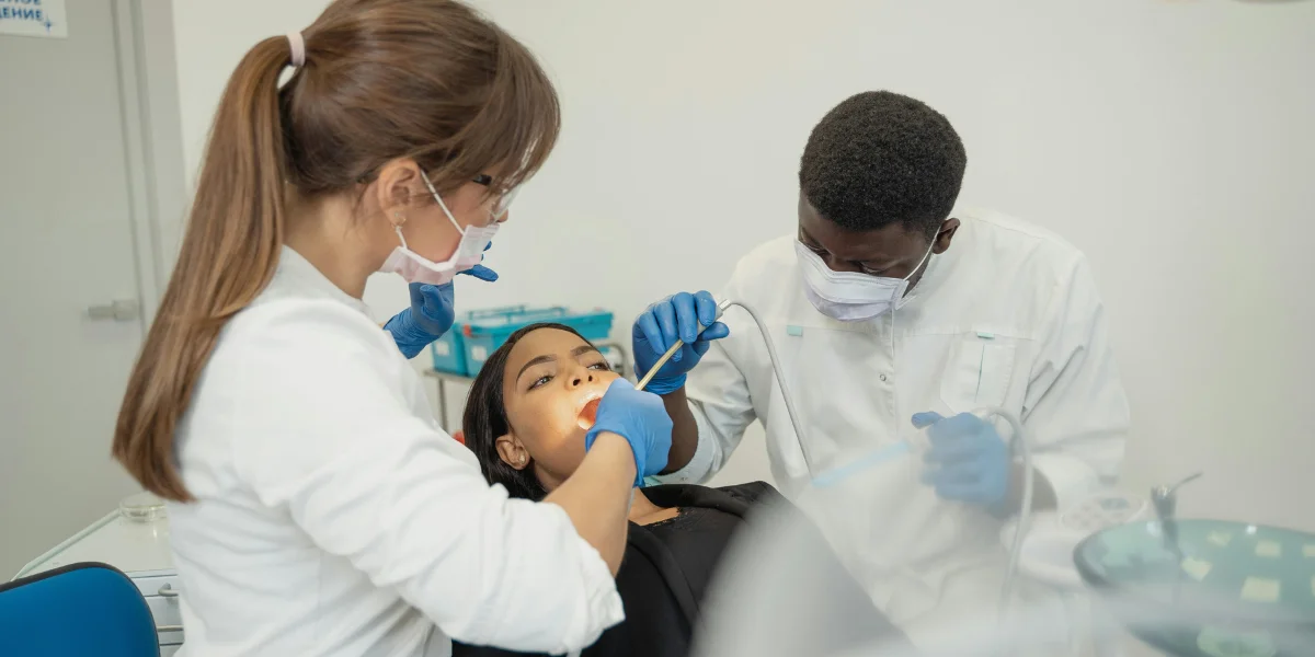 5 Warning Signs That Mean You Need a Dental Exam in Clifton Right Away